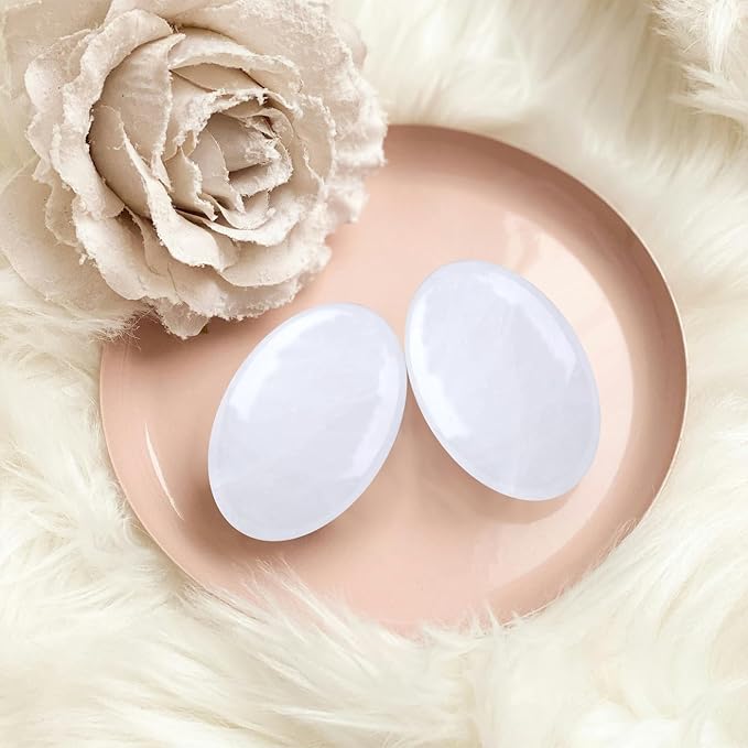 DUQGUHO Clear Quartz Crystal Palm Stone 2.4'' White Healing Crystals Natural Gemstone Worry Stone Energy Balancing Polished Stones Blessing Gifts Boho Pocket Stone 1PCS