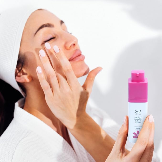 Sienna Rose Radiance Smoothie Retinol Cream, Refresh & Reset, 1.0% Retinol + Sun Protecting Xanthophylls, 30 ml / 1 fl oz