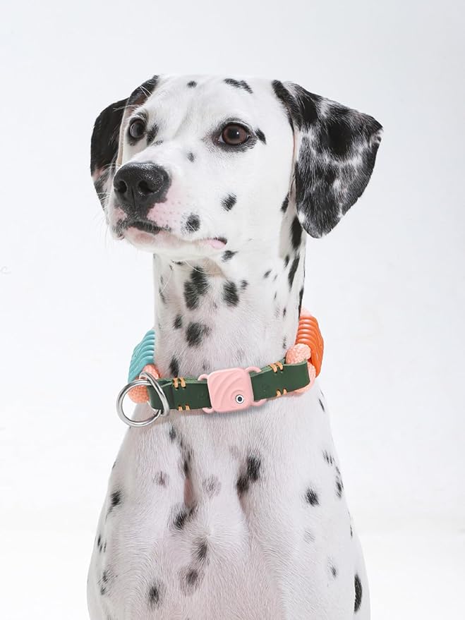 Silicone Case for UGREEN Tracker Tags, Pet Collar Cover, Pink. | 1 Pack Soft silicone cover protects tracker tags from scratches and drops while providing a secure fit for pet collars.