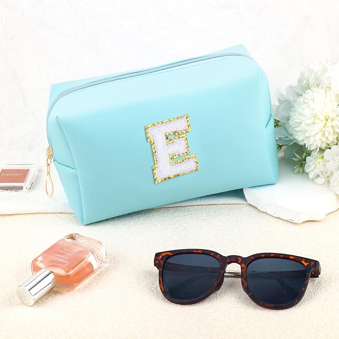 URSKYTOUS Gifts for Girls Initial Makeup Bag Personalized Cosmetic Bag with Zipper Cute Travel Toiletry Bag Waterproof PU Preppy Makeup Pouch Birthday Gift for Teen Girls Women(Blue E)
