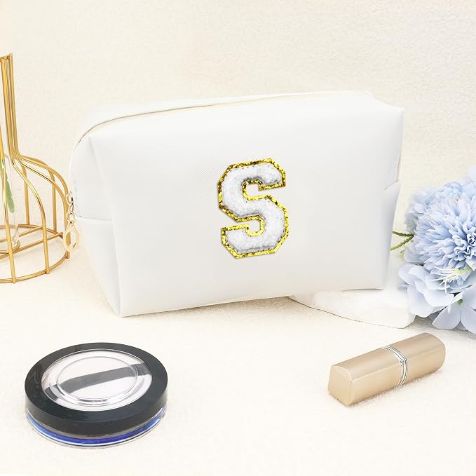 URSKYTOUS Gifts for Girls Initial Makeup Bag Personalized Cosmetic Bag with Zipper Cute Travel Toiletry Bags Waterproof PU Preppy Makeup Pouch Birthday Gift for Teen Girls Women(White S)