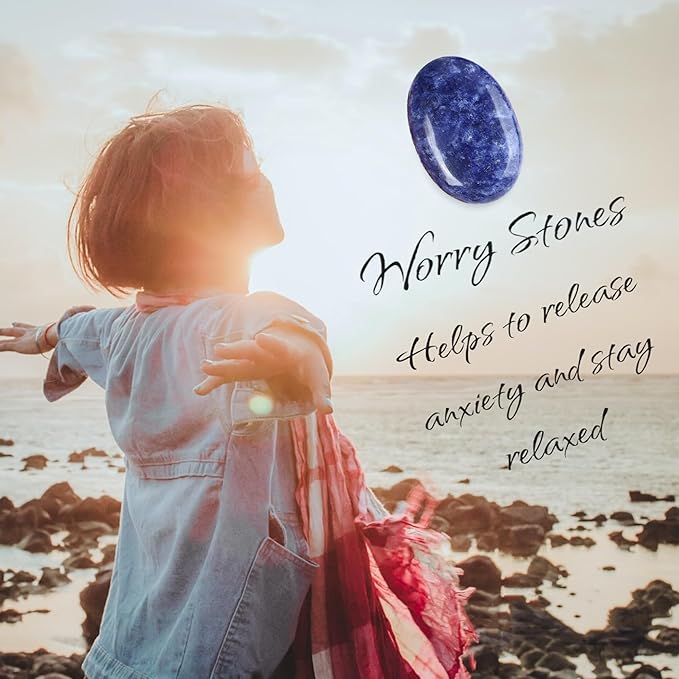 ZHIYUXI 2.4" Blue Sodalite Crystal Palm Stone Healing Crystals Gemstones and Crystals Gift Worry Stone Energy Balancing Therapy Polished Stones Room Decor Mediation 1PC