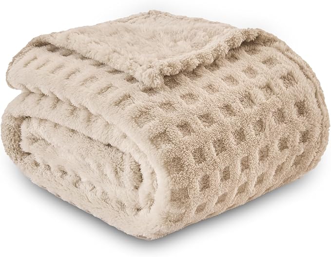 NEWCOSPLAY 3D Waffle Checkered Flannel Throw Blanket, Linen, 50"x70" | Super Soft Cute Lightweight Decorative Premium Silky Fleece Blanket for Couch Sofa Bed, Gift for Women Men, All Season Use