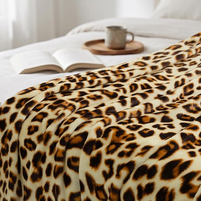 Excervent Leopard Print Throw Blanket for Bed, 50x60 inches, White | 300 GSM Lightweight Fleece Cheetah Throw Blanket for Couch Sofa Bed, Super Soft Cozy Warm Blankets, Suitable for All Seasons