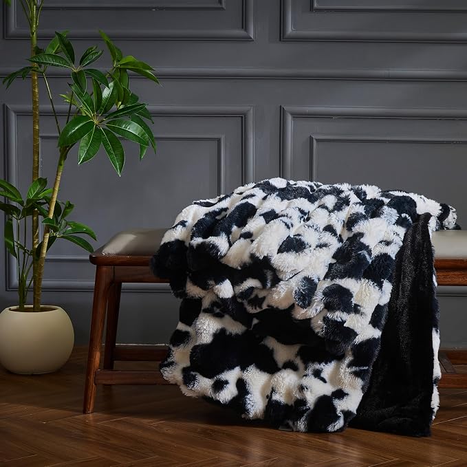 Faux Fur Bed Blankets Queen Size, 750 GSM Double Sided Plush Furry Blanket for Couch Sofa Bed Bedroom Living Room Hotel, Super Soft Warm and Cozy Cow Print Blankets, Black White, 80''x90''
