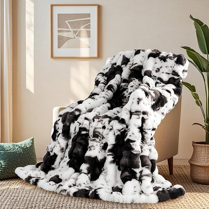 Cow Print Blanket for Couch, Faux Fur Throw Blanket, Super Heavy Warm Cozy Blankets for Bed Sofa, Bubble Plush Fuzzy Soft Mink Blanket for Living Room Bedroom, Cow Black