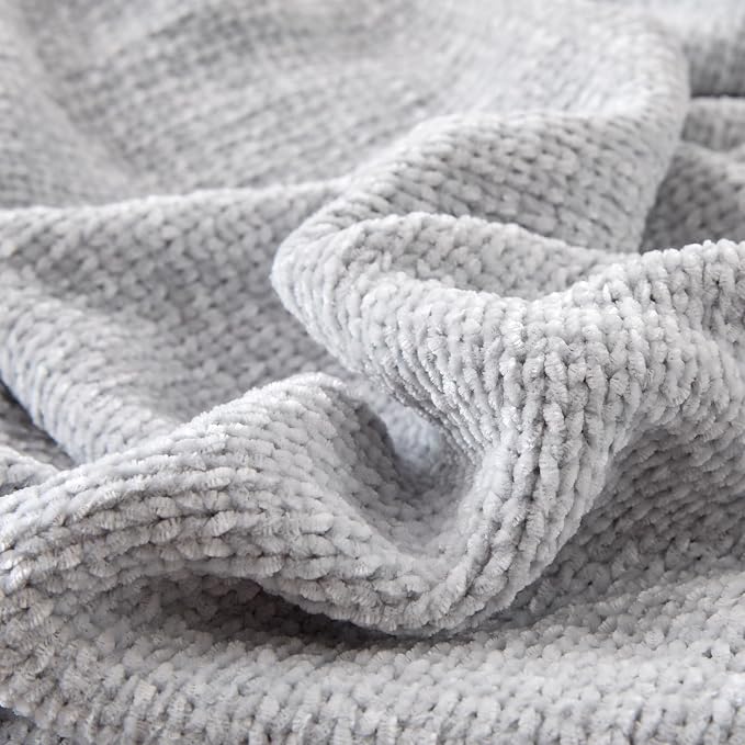 Amazon Basics Chunky Chenille Knit Throw Blanket for Couch, Bed and Sofa, Soft and Warm Lightweight Jersey, 60"×80", Grey