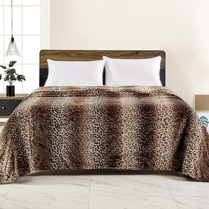 Viviland Flannel Fleece Throw Size 50x60, Lightweight Blanket for Couch, Super Soft Cozy Warm, Leopard Print