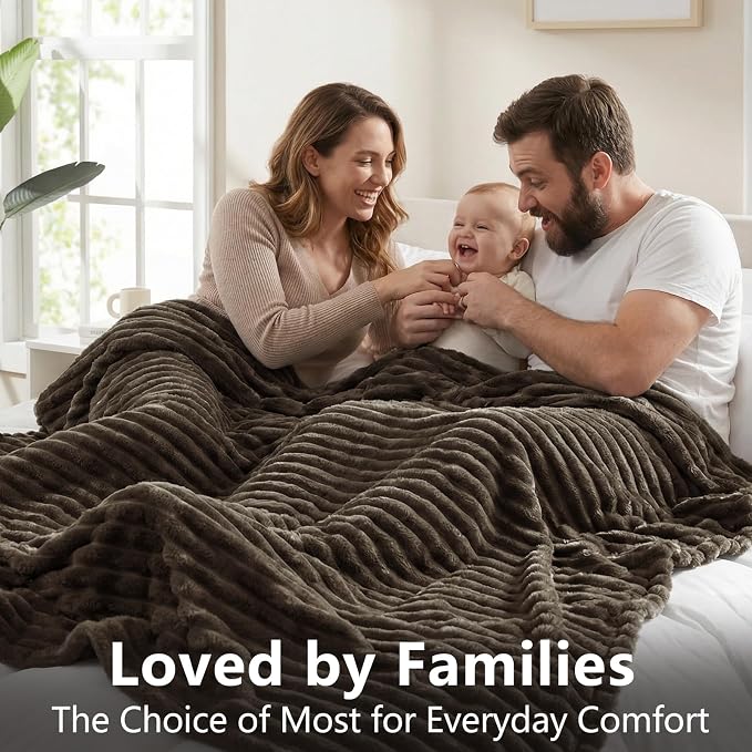 HIMEET Brown Throw Blanket for Couch, 300GSM Ribbed Fleece, 50 x 60 Inches | Ultra Soft Flannel, All-Season Lightweight Warmth, Home Room Decor & Dorm Essential, Gift for Men & Women, Machine Washable