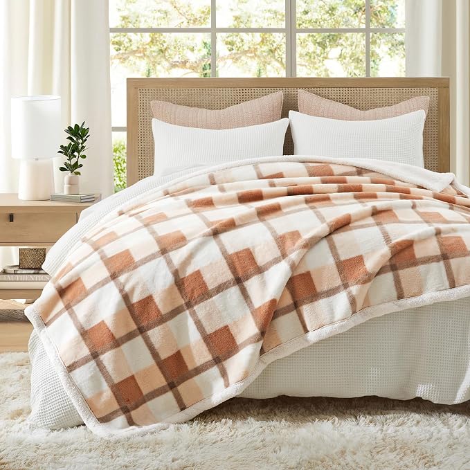 PU MEI Super Soft Faux Rabbit Fur Sherpa Fleece Throw Blanket, Reversible Luxury Cozy Cute Furry Blanket, Plush Warm Shaggy Fluffy Checkered Blankets for Sofa Couch Bed (Beige-Plaid, 80" x 90")