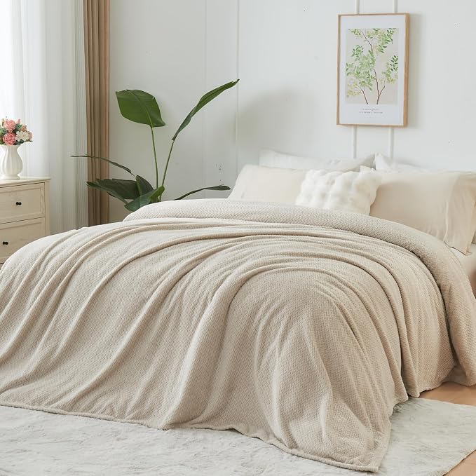 NEWCOSPLAY Fleece Leaves Pattern Twin Blanket, Linen, 60"x80" | Super Soft Throw Blanket, Lightweight Cozy Bed Sofa Blanket, Premium Silky Flannel Fleece, Travel Blanket for All Season Use