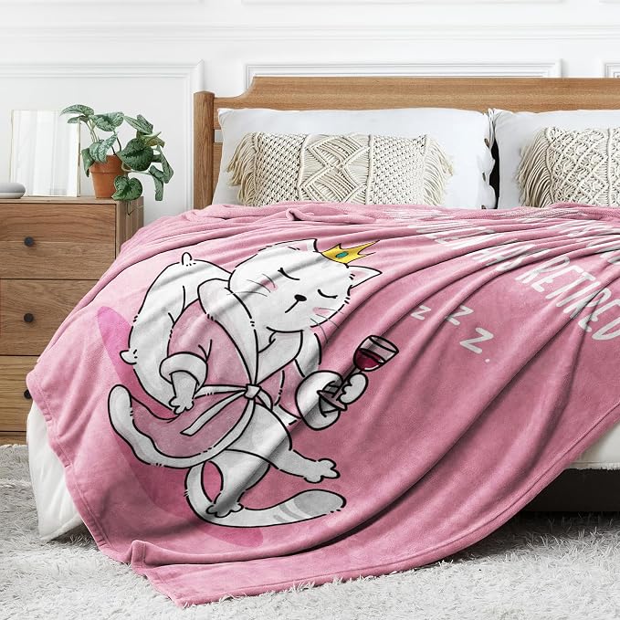 Retirement Gift for Woman, Funny Retirement Blanket, 2026 Retired Gifts | for Women, Friends, Coworker, Nurse, Teacher, Happy Retirement Gifts Ideas, Retired Queen Cat Pink Blanket(50 * 60)