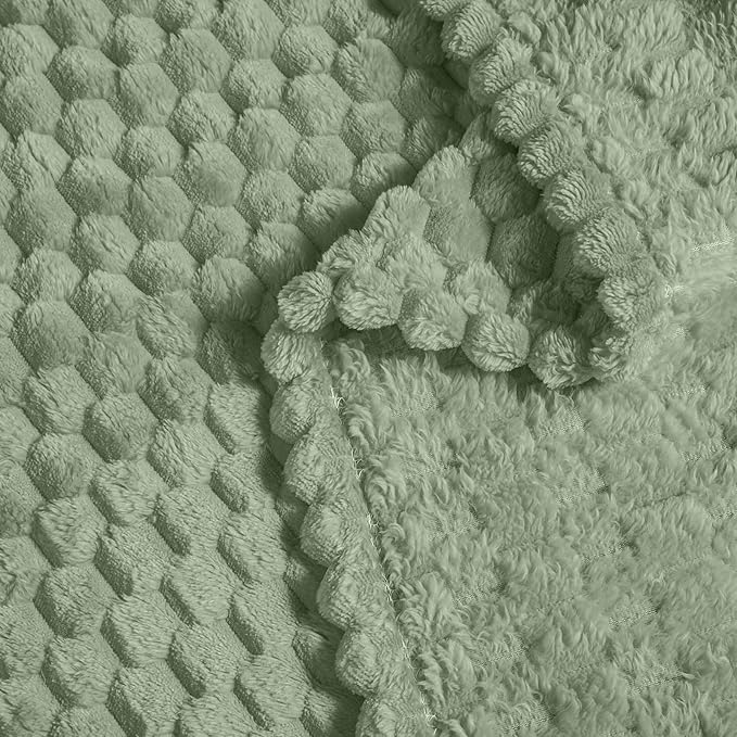 Vessia Flannel Fleece Throw Blanket(50x60 inch), 3D Jacquard Sage Green Fuzzy and Warm Blanket for Couch, Sofa, Bed, Chair, 300GSM Super Soft Touch Cozy Lightweight Throw for All-Season Home Decor