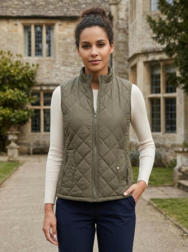 Fuinloth Women's Quilted Vest Lightweight Puffer Stand Collar Zip Gilet | 4 pockets with 2 inner storage. Quilted padded warm gilet. Fall winter outerwear layering vest for travel hiking daily wear.