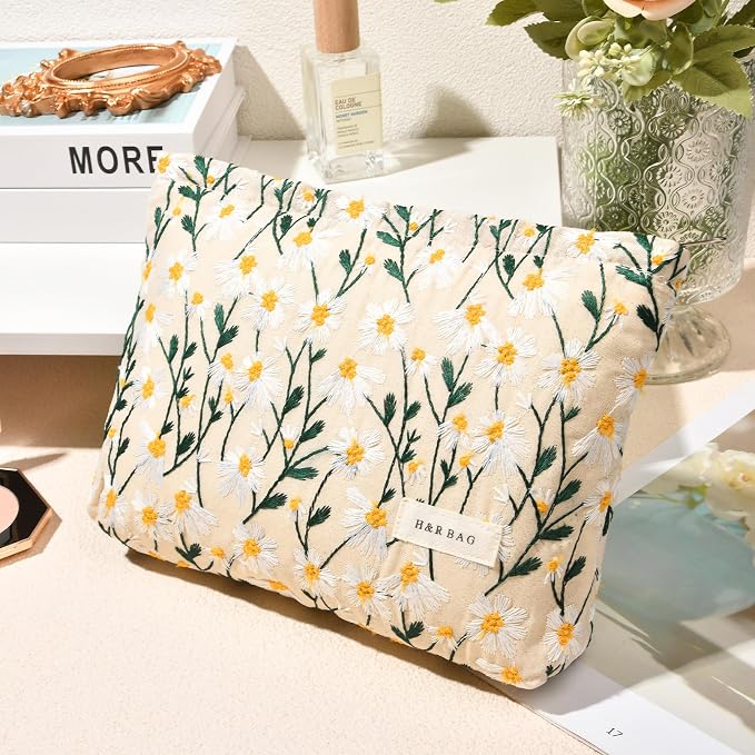 SOIDRAM 2 Pcs Makeup Bag Large Cosmetic Bag Toiletry Bag Makeup Pouch Travel Bag Organizer Cute Makeup Brushes Aesthetic Accessories Storage Bag for Women Daisy Embroidery