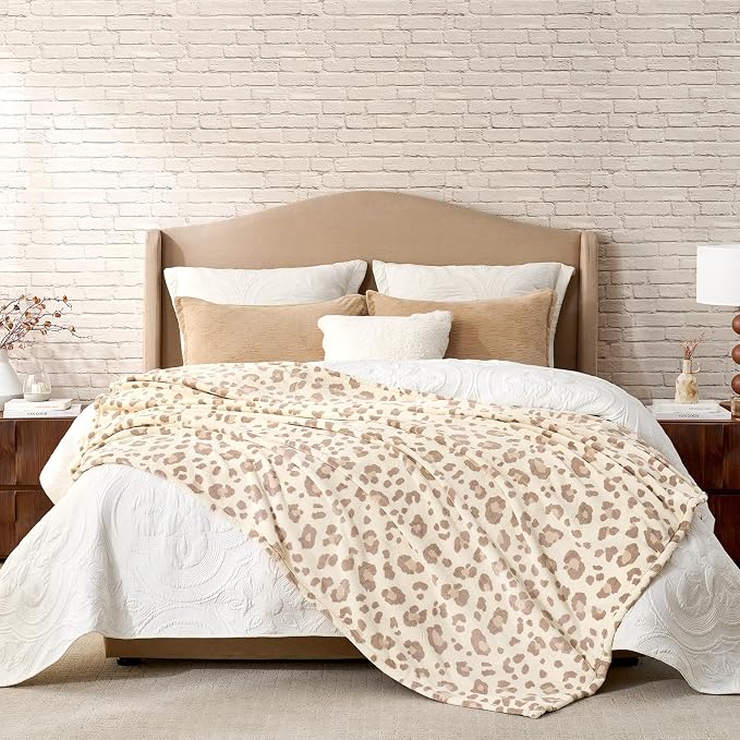 Cozy Bliss Leopard Print Fuzzy Throw Blanket for Couch & Bed, Thick Soft Warm Fleece Blankets for Room Decor, for Kids, Women Men Girls, Khaki Brown Cheetah 50"*60"