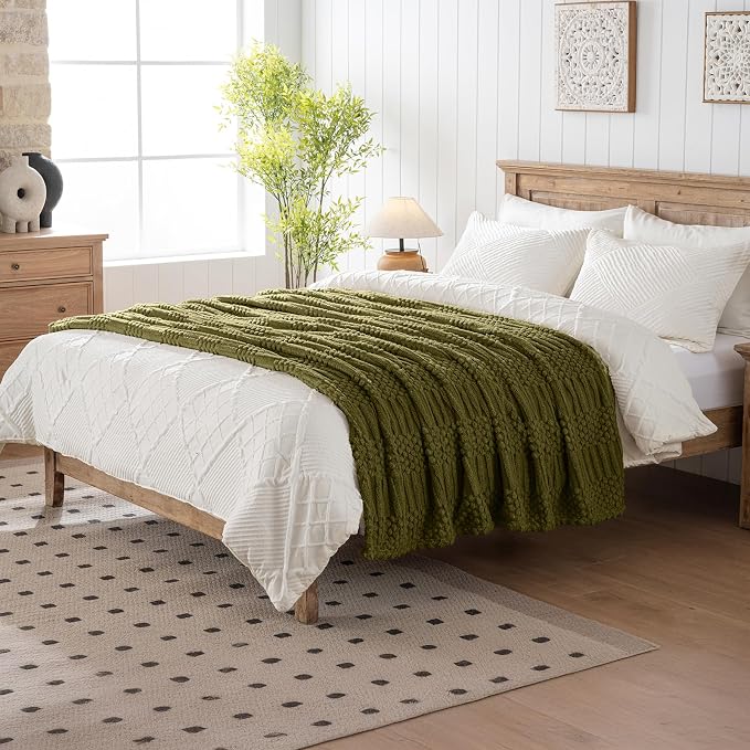 90x104 Inch Green King Size Blanket - Soft & Fluffy Fleece, Neutral Tan Color, Cute & Aesthetic, Perfect for Sofa, Couch, Bed, Living Room & Bedroom, All-Season Use, Plush & Cozy Decorative Blanket