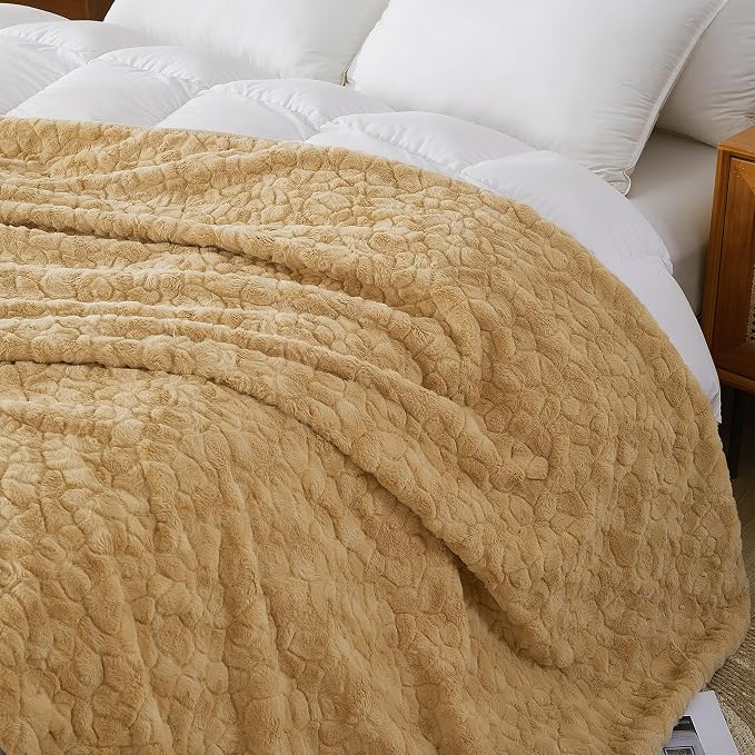 Fluffy Reversible Faux Fur Throw Blanket Thick Warm Blankets Cozy for Couch | Soft Plush Machine Washable Bed Home Decor, Large 50x70 Inch, for Women Men