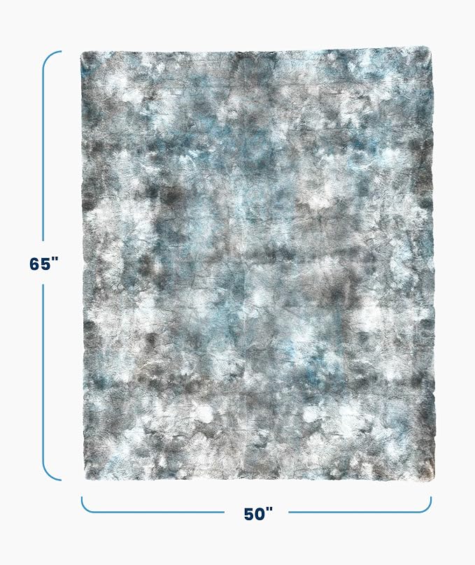 Everlasting Comfort Soft & Comfortable Arctic Blue Faux Fur Throw Blanket for Couch - (50"x65") Minky & Fluffy Fall Blankets & Throws, Plush Fuzzy Cover for Bed, Sofa & Living Room - Cozy Home Decor