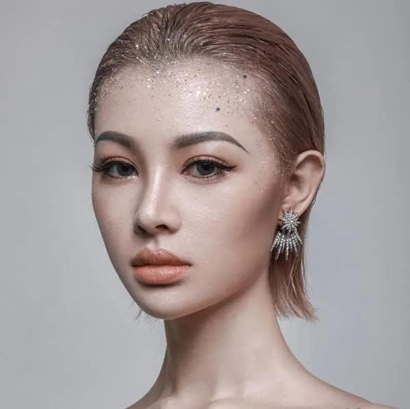 Go Ho Hair and Body Glitter Spray,Silver Glitter Spray Dry Powder Makeup for Clothes,Festival Loose Sparkle Powder,Holographic Ultra Fine Resin Glitters for Crafts,10g