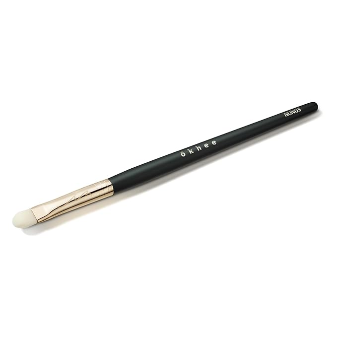 SOO ADOR okhee Glitter Brush NUN03 – Professional Korean Eye Makeup Brush for Glitter & Shimmer Eyeshadow, Flat Precision Brush, Minimal Fallout, Idol Makeup Finish