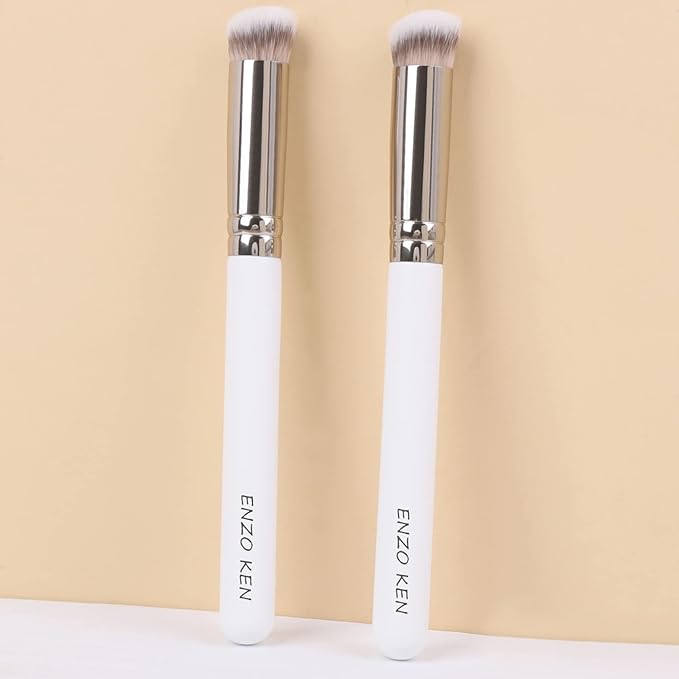 Angled Concealer Brush - Under Eye, Small Nose Contour, Makeup Brush (White, 270)