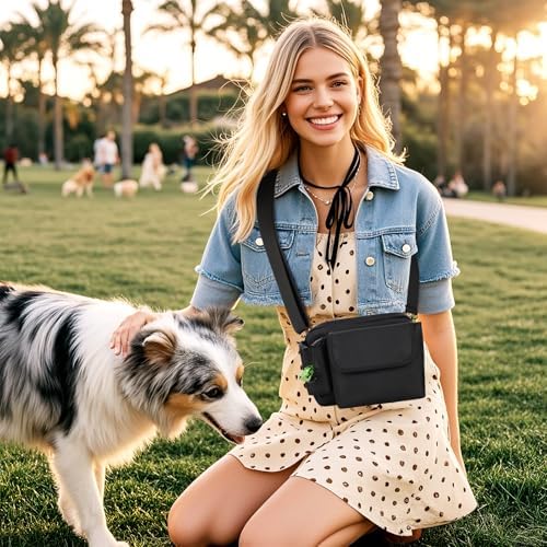 Dog Treat Pouch with 4-Cup Silicone Liner Pet Training Fanny Pack