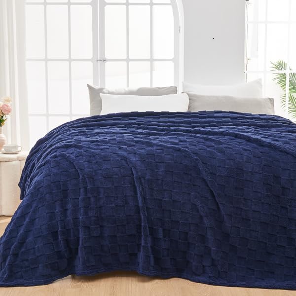NEWCOSPLAY 3D Checkered Flannel King Blanket, Dark Navy, 90"x110" | Super Soft Cute Lightweight Decorative Premium Silky Fleece Blanket for Couch Sofa Bed, Gift for Women Men, All Season Use