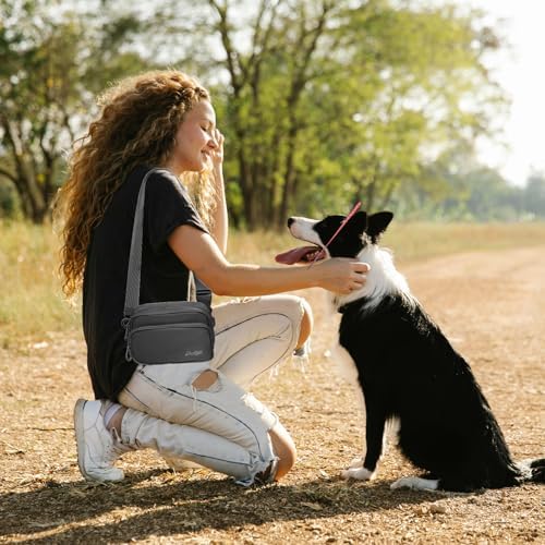 Runlight Dog Training Treat Pouch Fanny Pack,Dog Waist Belt,Dogs Walking Bag Crossbody with Poop Bags,Puppy Treat Bag Training Pouch (Black)