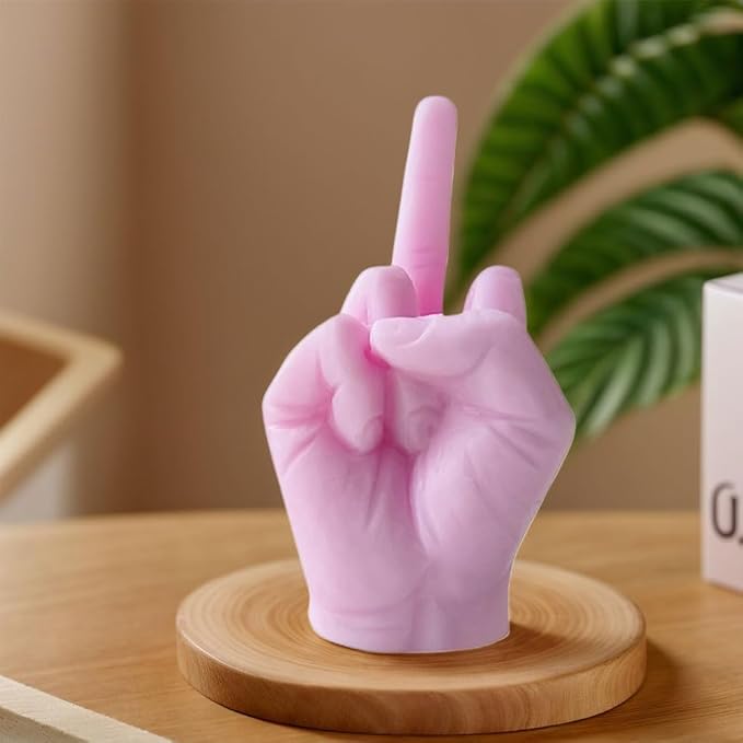 Middle Finger Scented Candle Soy Wax Long Lasting Candle Middle Finger Shaped Model Scented Candle Aromatherapy Hand Gesture Candles Home Decoration Ornaments