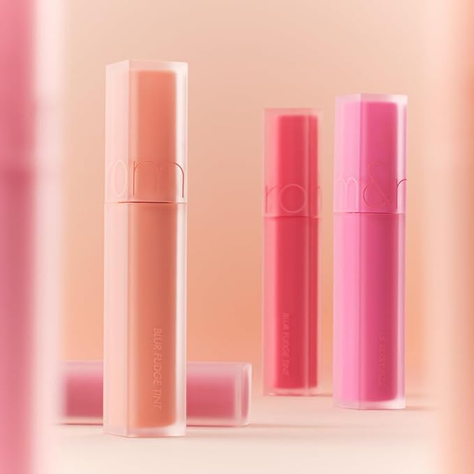 rom&nd BLUR FUDGE TINT | K-Beauty Matte Lipstick | Long-Lasting, Velvety Finish | Blurs Lip Lines & Moisturizes | Versatile Lip & Cheek Color | 15 BERRY FIZZ