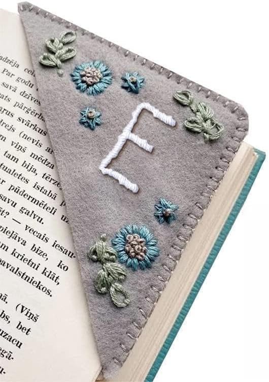 MOTEERLLU Personalized Hand Embroidered Corner Bookmark,Felt Triangle Page Stitched Handmade Bookmark,Unique Cute Flower Letter Embroidery Bookmarks Accessories for Book Lovers(Winter-e)