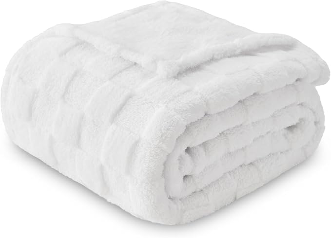NEWCOSPLAY 3D Checkered Flannel Queen Blanket, White Checkered, 90"x90" | Super Soft Cute Lightweight Decorative Premium Silky Fleece Blanket for Couch Sofa Bed, Gift for Women Men, All Season Use
