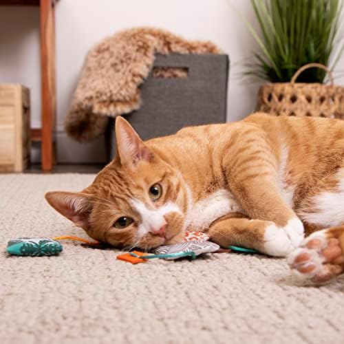 Instincts by SmartyKat 3-Pack HappyNip Tricky Tea Bags Cat Toys, Contains Catnip & Silvervine - Multicolor, 3-Pack