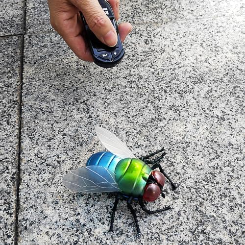Tipmant Realistic RC Flies Remote Control Insect Animal Vehicle Car Prank Toys Pet Cat Dog Teasing Kid Birthday Gifts