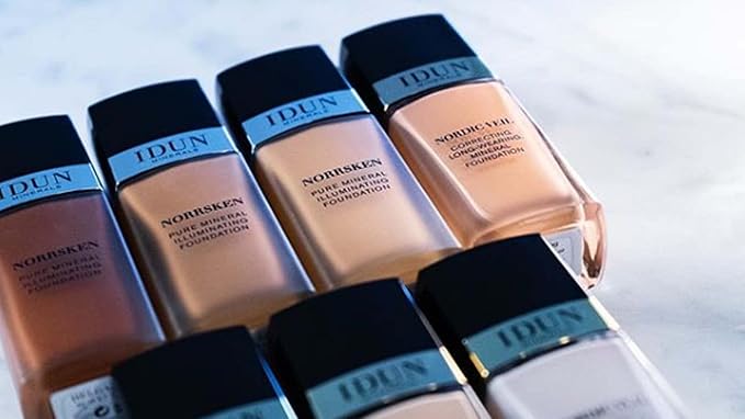 IDUN Minerals Liquid Norrsken Foundation - Silky Smooth Coverage - Luminous, Dewy Finish for Dry and Dull Skin - Water Resistant and Vegan Makeup - 210 Siri - Neutral Medium - 1.01 oz