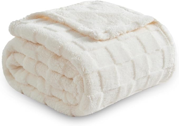 NEWCOSPLAY 3D Checkered Flannel Twin Blanket, Ivory Checkered, 60"x80" | Super Soft Cute Lightweight Decorative Premium Silky Fleece Blanket for Couch Sofa Bed, Gift for Women Men, All Season Use