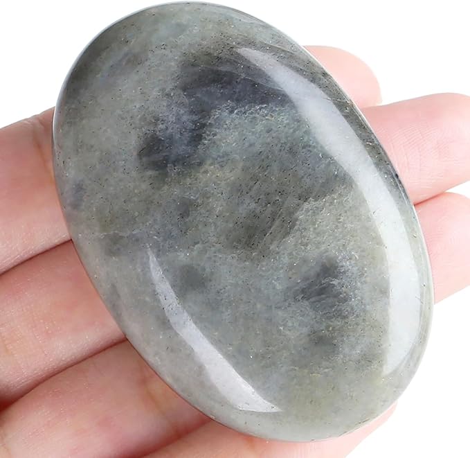 MAIBAOTA 2.4" Large Grey Labradorite Crystal Stone Polished Palm Stone Healing Crystals 0.7" Thick Natural Reiki Gemstone Worry Stone Energy Balancing Anxiety Stress Relief Meditation 1 Pc