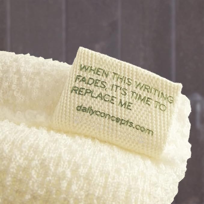 Daily Dual Texture Scrubber - Daily Concepts - Regular texture where you need more exfoliation and soft texture for the more gentle parts of your body