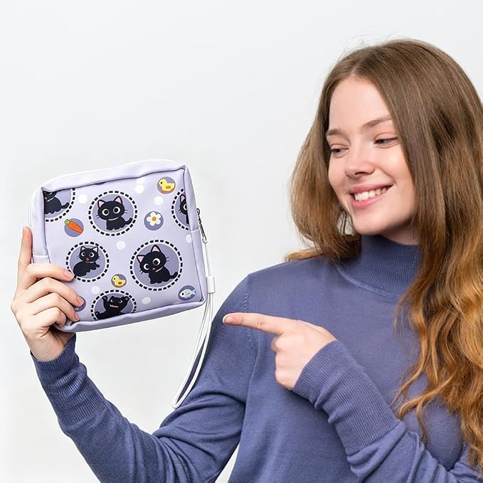 Cat Period Bag 5.12 x 5.12 x 1.57 Inch Period Zipper Pouch Black Cat Portable Reusable Waterproof Polyester Menstrual Pad Pouch Feminine Product Storage First Period Gifts for Women Use