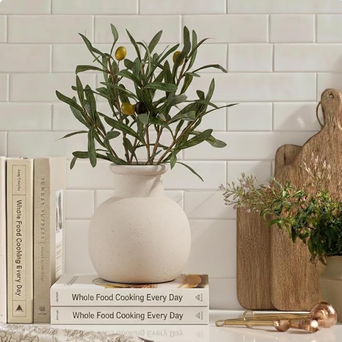 SIDUCAL Ceramic Rustic Farmhouse Vase | 6 Inch Pottery Decorative Boho Flower Vase for Home Decor, Table, Living Room, Bathroom Decoration, Shelf Decor, Mantel, Wedding, White