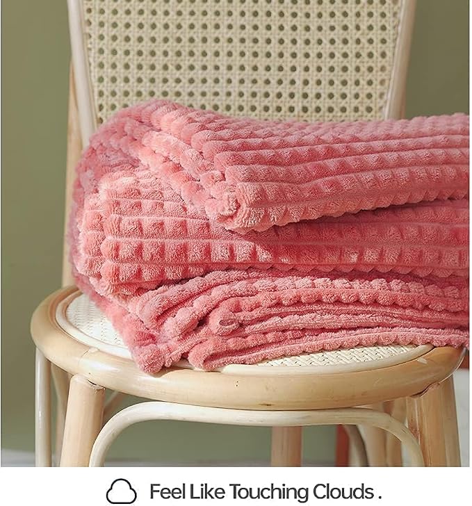 Simple&Opulence Coral Red Throw Blanket for Couch-Super Soft Fluffy Blankets for Women 50x70 Inches Cozy Lightweight Fleece Blanket for Home Decor
