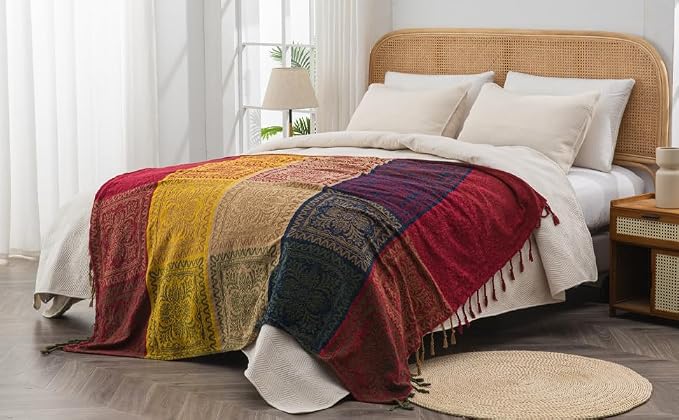 Boho Throw Blanket, Chenille Jacquard Tassels Throw Blankets for Bed Couch Soft Chair， Bohemian Fringe Tassels (Red, Large 86 * 102Inches)