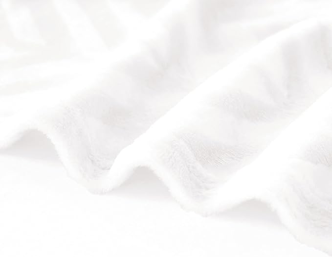 Whale Flotilla Flannel Fleece Fall Bed Blanket Queen Size, White | Lightweight Breathable Soft Bedspread, Plush Fluffy Coverlet Chevron Design Decorative Blanket for Home Life, 90x90 Inch