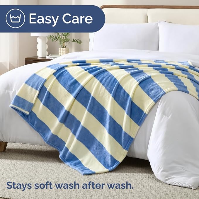 Ultra Soft Fleece Blanket - Flannel Fleece Luxury Blanket - Lightweight for Couch Bed Chair - Thick, Warm and Breathable - All Season Cozy Fuzzy, Anti-Static Microplush Bedding, Queen, Design 322