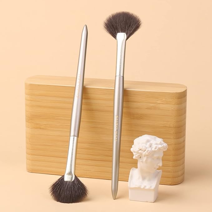 Fan Makeup Brush, Natural Hair Makeup Brush, Eye Makeup Fan Brushes, Small Powder Brushes, Nose Contour Brush for Makeup, Detail Blush Brush, Natural Blush Brushes Fluffy. Gold, E209