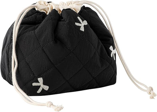 uekeboag Cotton Quilted Drawstring Makeup Bag with Canvas Lining,Coquette Aesthetic Cute Travel Toiletry Bag,Drawstring Gift Bag for Women and Girls（06Black Bows）
