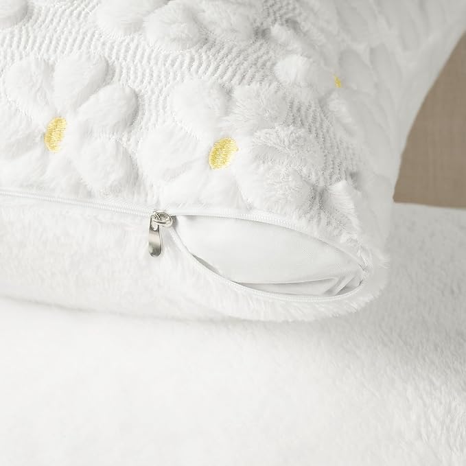 Softalker Spring Summer Decorative Pillow Covers 18 x 18 Inch Set of 2,Outdoor Farmhouse Floral Daisy Soft Faux Fur Cushion Covers, 3D Pillow Cases for Bedroom Living Couch Sofa Home Decor, White