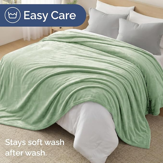Ultra Soft Fleece Twin XL Blanket - College Dorm Room Essentials - Celadon | Flannel Fleece, Thick, Warm & Breathable, All Season Cozy, Anti-Static, Microplush, Lightweight for Couch, Bed & Dorm Bedding