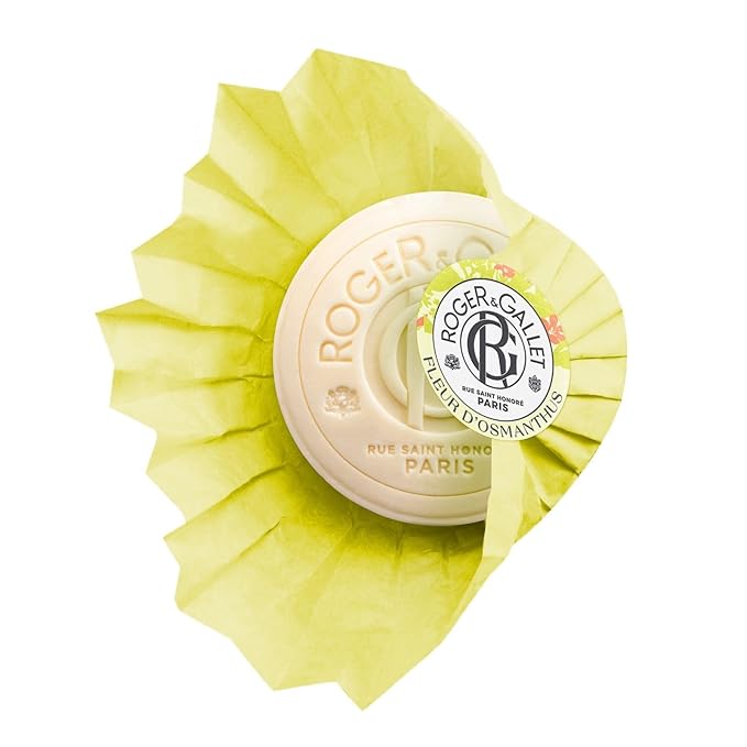 Roger & Gallet Fleur d'Osmanthus Beneficial Soap Bar - All Natural Round Soap Bars for Men & Women - with Italian Mandarin & Osmanthus - Bar Soap w/ Protective Silk Paper - Naturally Energizing - 100g